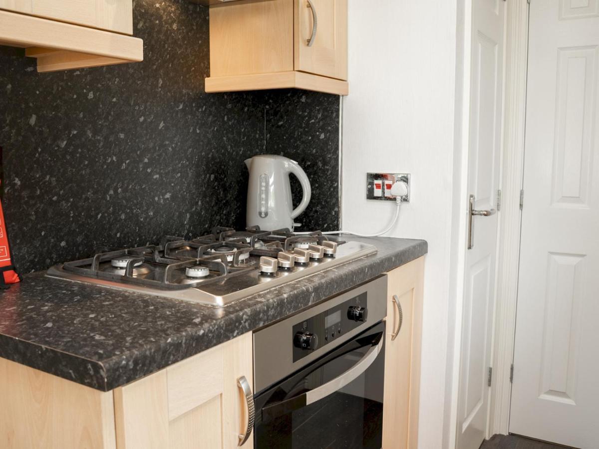 Pass The Keys The Lodge At Point House Farm - Sleeps Up To 6 Chester Exterior foto
