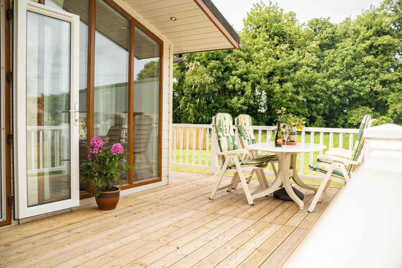 Pass The Keys The Lodge At Point House Farm - Sleeps Up To 6 Chester Exterior foto